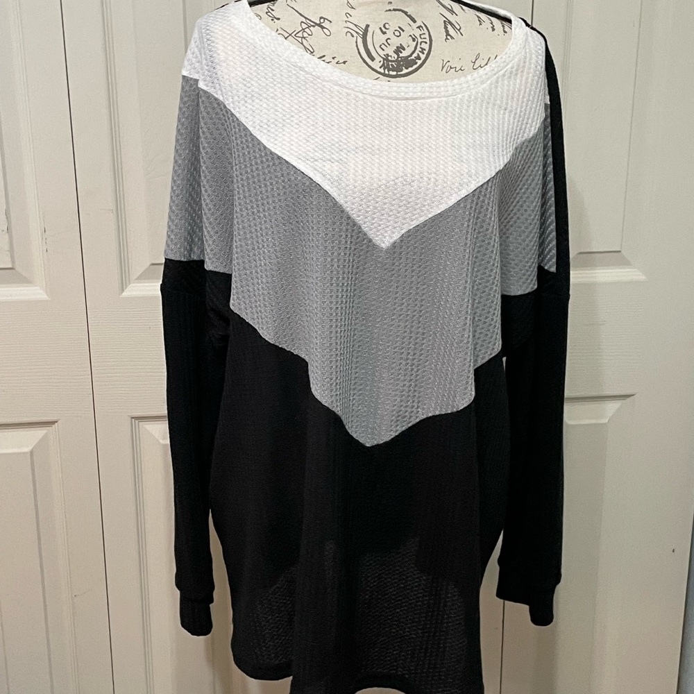 Bloom chic color block top.